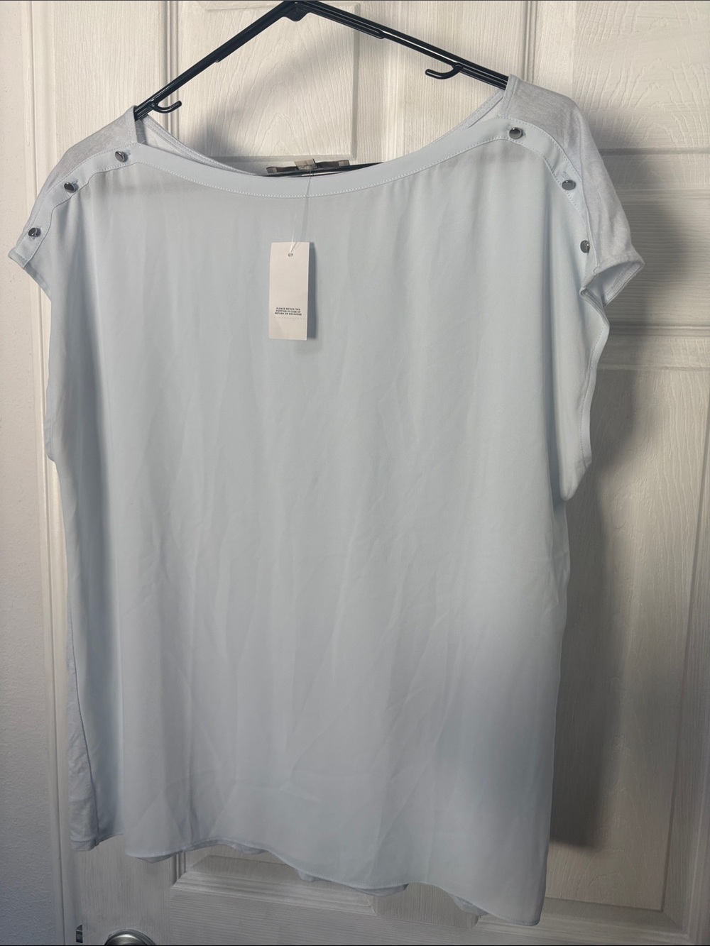 Ann Taylor Loft Women's Light Blue Button-Shoulder Blouse size Large NWT